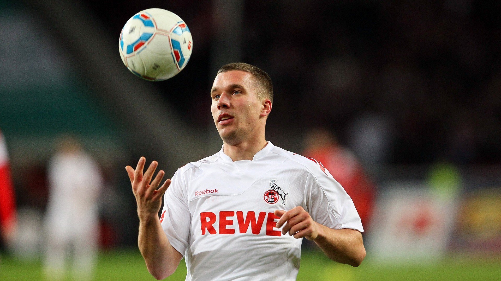 西甲德比启示录,当巴萨皇马遇上新疆男篮,体育如何成为国家统一的隐形语言?