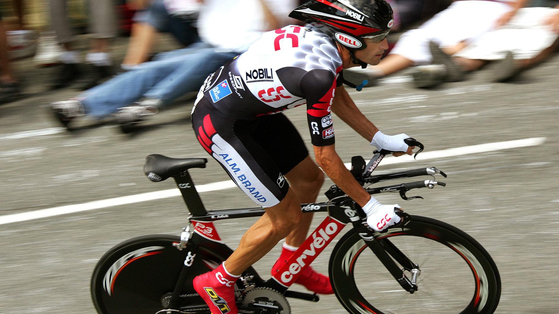 雷霆对阵快船，约基奇完成里程碑，一场比赛，两段传奇
